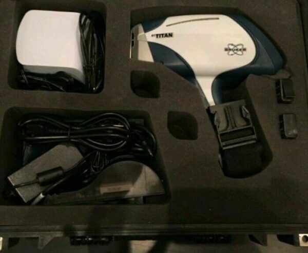Bruker S1 Titan 800 Handheld XRF Analyzer